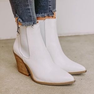 Brand new mid heeled booties